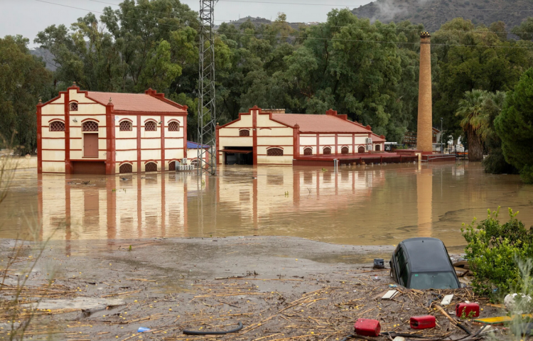 Ισπανία: Ασύλληπτη τραγωδία έφεραν οι πλημμύρες, με νεκρούς και αγνοουμένους