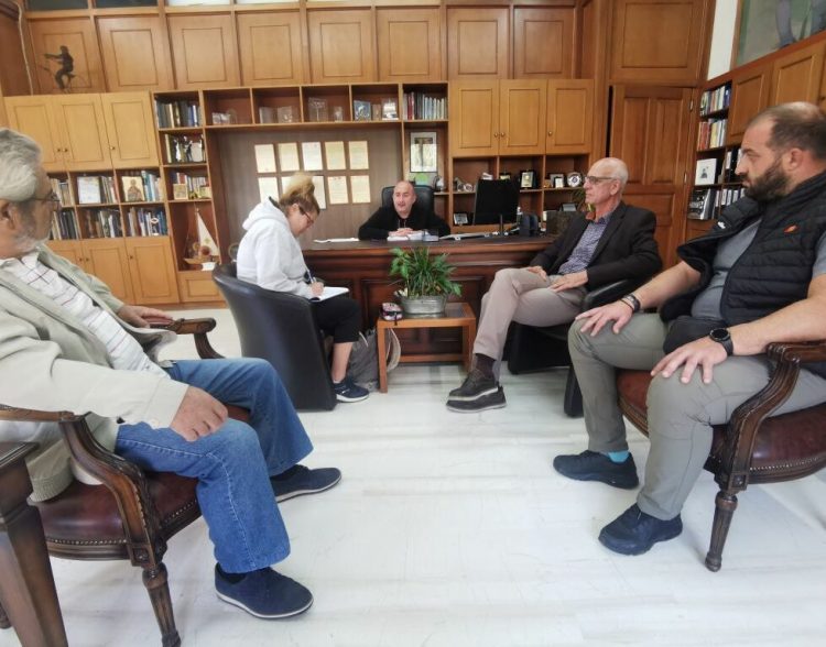 Ο Δήμος Τρικκαίων δηλώνει ότι βρίσκεται  σταθερά δίπλα στους πλημμυροπαθείς των Μ. Καλυβίων