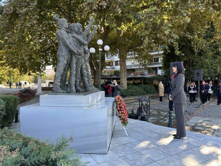 Η 51η επέτειος του Πολυτεχνείου τιμήθηκε στα Τρίκαλα