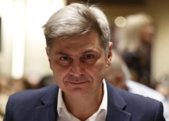 Νίκος Φαραντούρης: Επίθεση στον Στέφανο Κασσελάκη – «Στο καλό»