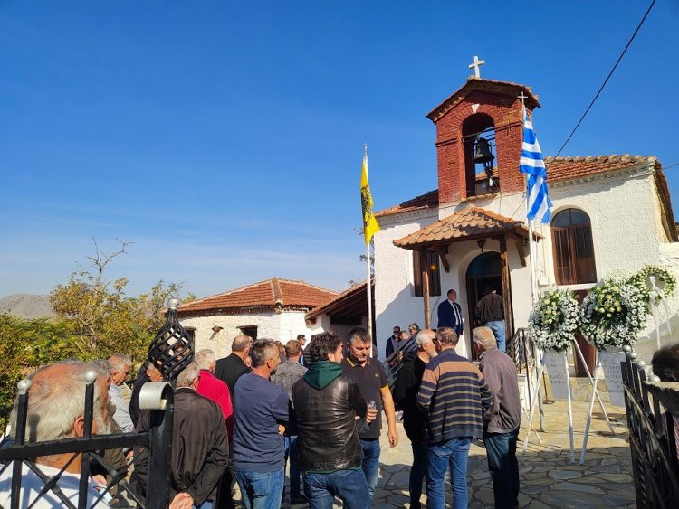 Πλήθος κόσμου είπε το τελευταίο «αντίο» στον Πρόεδρο της Τ.Κ. Κεραμιδίου