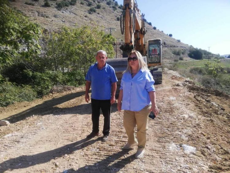 Η Χρ. Ντιντή αποχαιρετά τον πρόεδρο της Τ.Κ. Κεραμιδίου Κώστα Τριαντάφυλλου
