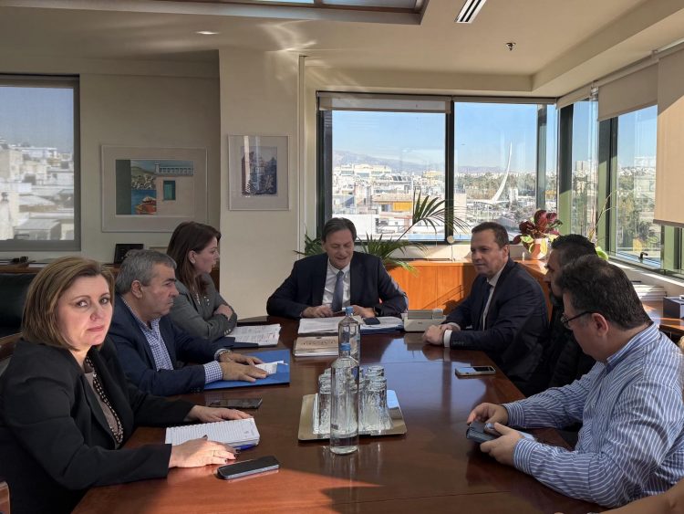 Δίνεται ένας μεγάλος αγώνας για τη λειτουργία του Χιονοδρομικου Κέντρου Περτουλίου