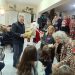 Στο άναμμα του χριστουγεννιάτικου δέντρου στα Μεγάλα Καλύβια ο Κουρέτας