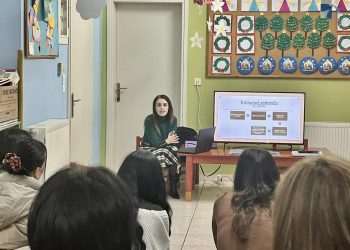 Ενδιαφέρουσα ομιλία για «Τα αναπτυξιακά στάδια της νηπιακής ηλικίας» από την λογοθεραπεύτρια Ζ. Μπιμπούδη και την ψυχολόγο Β. Κούτρα