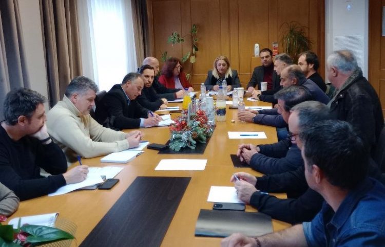 Έκτακτη σύσκεψη για την αντιμετώπιση της κακοκαιρίας στον Νομό Τρικάλων