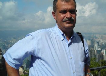 Έφυγε από τη ζωή ο γιατρός Στέφανος Τσουρβάκας