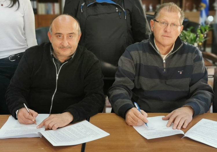 Υπογράφτηκε η σύμβαση για την απομάκρυνση μπαζών από σπίτια πλημμυροπαθών στον Δήμο Τρικκαίων