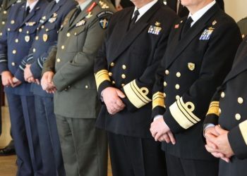 Αυτοί είναι οι πίνακες με τους νέους μισθούς των ενστόλων – Αναλυτικά τα ποσά