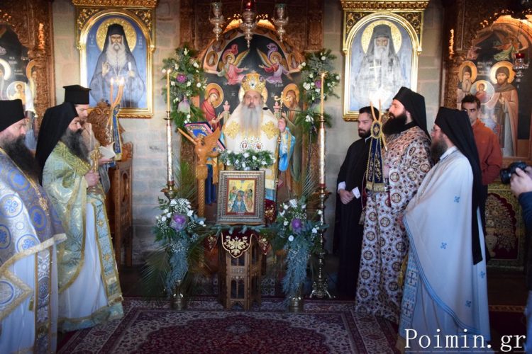 Ο Μέγας Αγιασμός της Παραμονής των Θεοφανείων στα Μετέωρα