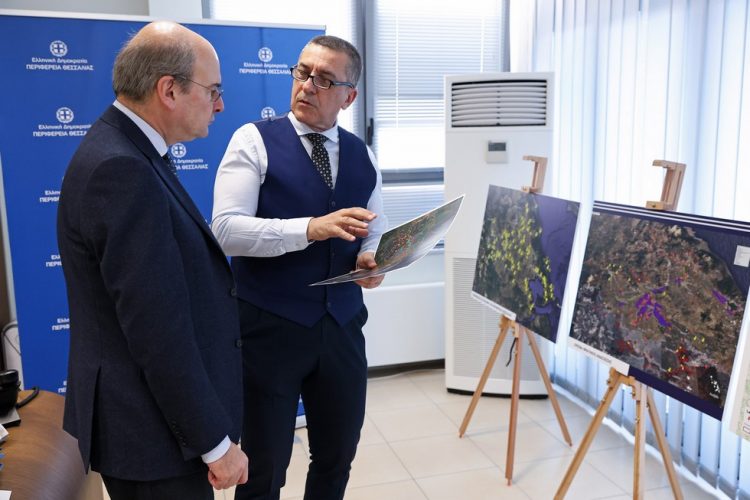 Εφ όλης της ύλης συζήτηση του  Κουρέτα με τον Υπουργό Οικονομικών Κ. Χατζηδάκη