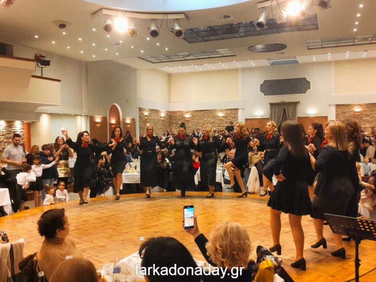 Το αδιαχώρητο!!! Κέφι και χορός στην χοροεσπερίδα του Πολιτιστικού Συλλόγου Οιχαλίας