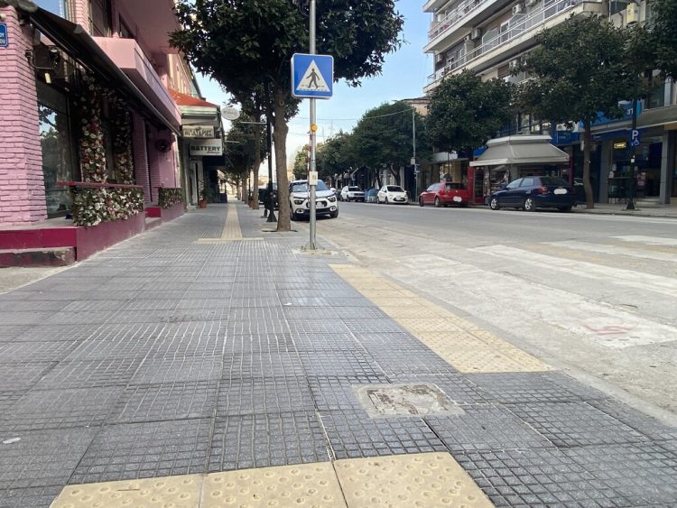 Open Mall: Ολοκληρώθηκαν τα νέα πεζοδρόμια στη Στρ. Σαράφη – Σειρά η Β. Τσιτσάνη