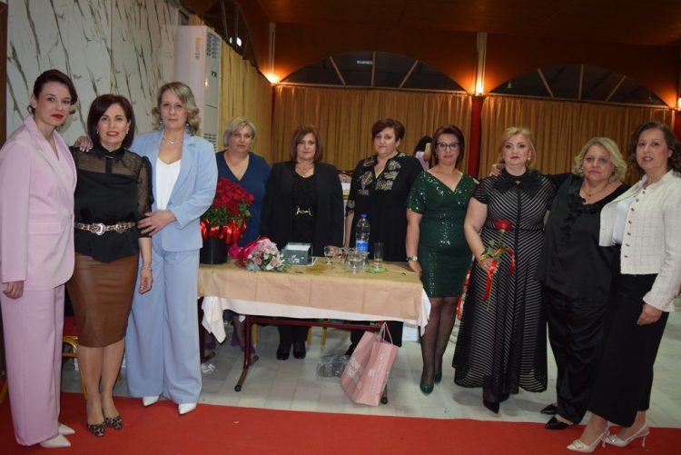 Με πολύ κέφι, χορό και τραγούδι η χοροεσπερίδα του Συλλόγου Γυναικών Φαρκαδόνας
