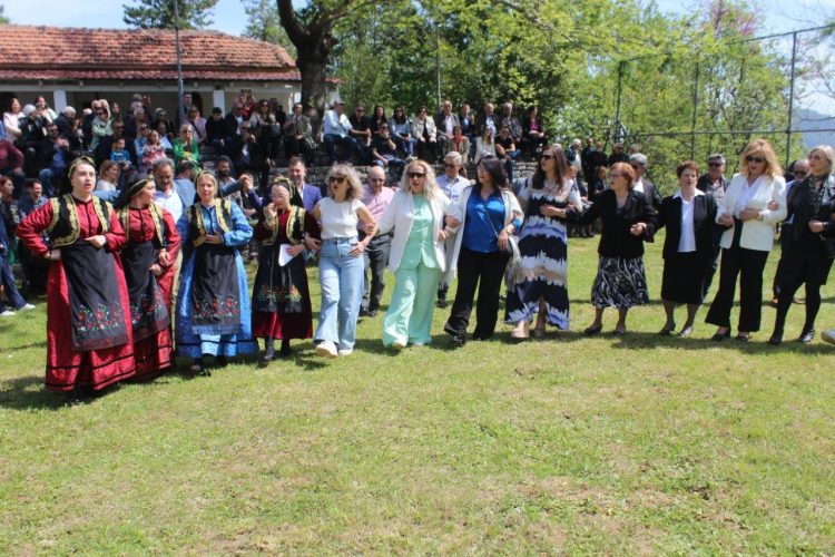 Πασχαλινές εαρινές εκδηλώσεις στην Αγία Τριάδα Ροπωτού