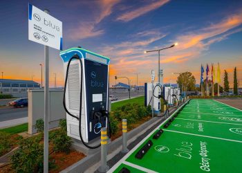 ΔΕΗ blue: Στην Πάτρα το πιο ισχυρό Hub φόρτισης της Ελλάδας με συνολική ισχύ 1,2 MW