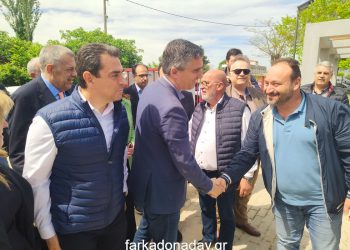 Αυτοψία του Υπουργού Υποδομών στα έργα αποκατάστασης σχολείων στη Φαρκαδόνα