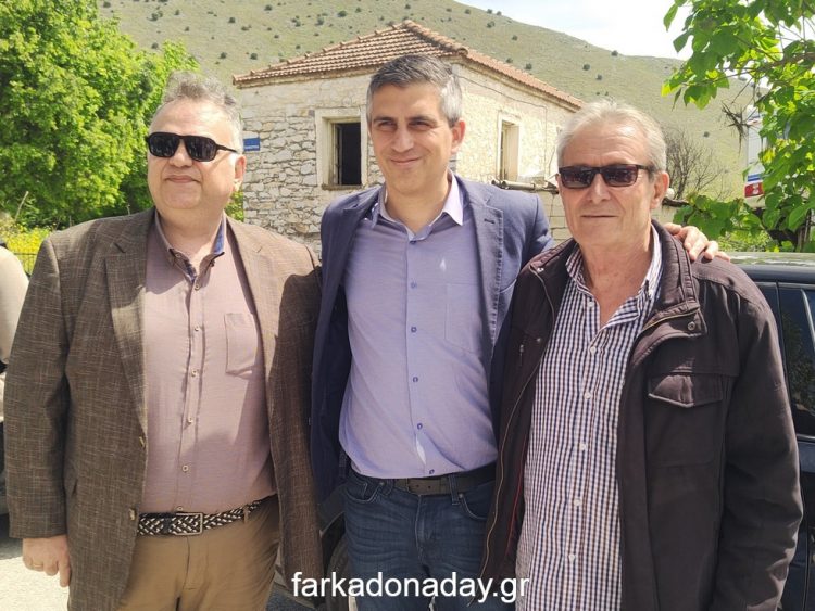 Αυτοψία του Υπουργού Υποδομών στα έργα αποκατάστασης σχολείων στη Φαρκαδόνα