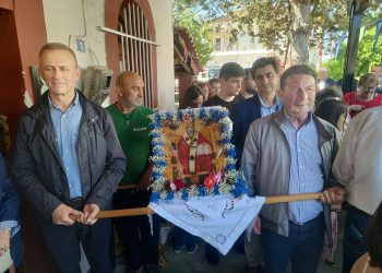 Η Φαρκαδόνα τίμησε τον Άγιο Νικόλαο με λιτάνευση της Ιεράς Εικόνας του!!