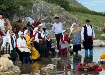 Αναβίωσε το παραδοσιακό πλύσιμο στον Κλοκοτό… Ένα ταξίδι στο παρελθόν!