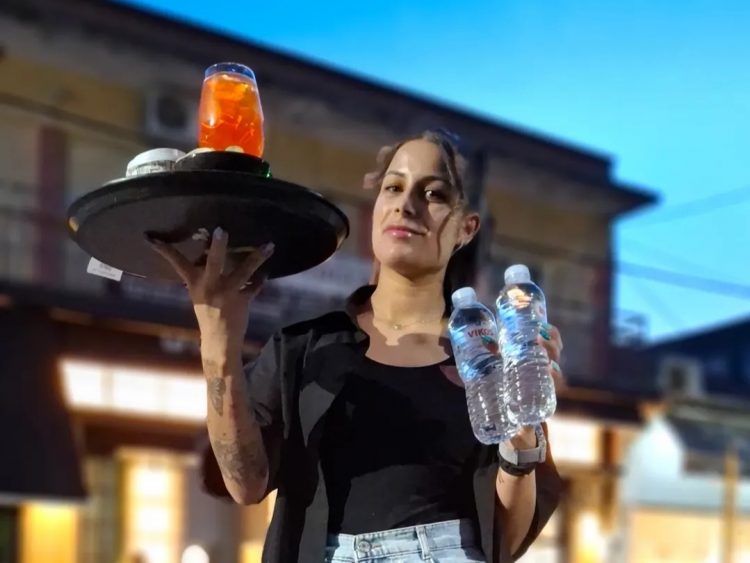 Από τον πρώτο καφέ… μέχρι το τελευταίο cocktail – Όλα σε περιμένουν στο De-Tox!