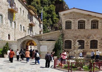 Προσκυνηματική εκδρομή γυναικών του Πετροπόρου