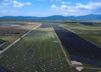 Όμιλος ΔΕΗ: Προσθέτει φωτοβολταϊκό πάρκο 88 MW στο χαρτοφυλάκιο της Βουλγαρίας