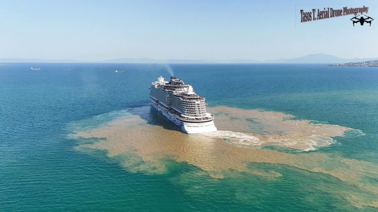 Το κρουαζιερόπλοιο NORWEGIAN έφυγε από το λιμάνι του Βόλου – Τι άφησε όμως πίσω του;