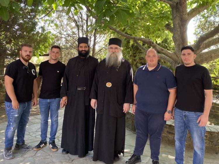Προσκύνημα στο Άγιον Όρος από νεαρούς της Φαρκαδόνας