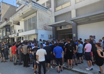 Διαμαρτυρία Συνεργείων, Φανοποιών και Βουλκανιζατέρ στη Νομαρχία