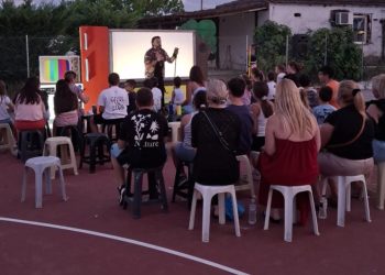 Μια μαγική βραδιά στον Πετροπόρο με θέατρο σκιών