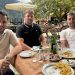 Κάτω απ’ τον πλάτανο, όλα τα μαθαίνεις…
