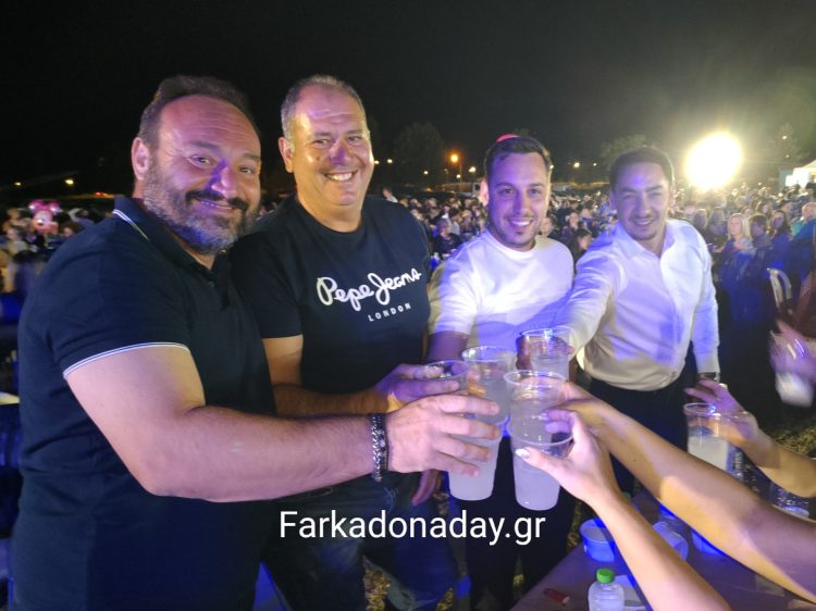 Μερακλήδες και παρόντες στο Παζαράκι..