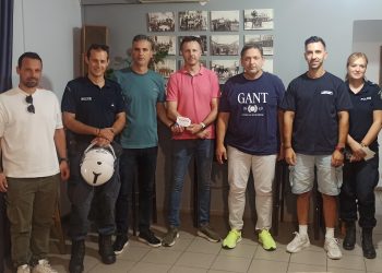 Η Ένωση Αστυνομικών Τρικάλων στηρίζει τα “πρωτάκια” των μελών της