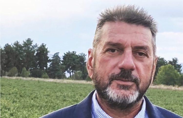 Αντιπεριφερειάρχης Θεσσαλίας «φωτογραφίζεται» σε υπόθεση αποζημιώσεων – Η απάντηση Μπίλη στις κατηγορίες