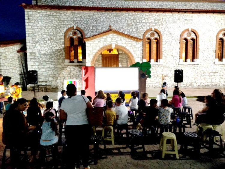 Έριξε αυλαία το ταξίδι του Θεάτρου Σκιών στον Δήμο Φαρκαδόνας
