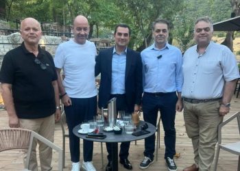 Στην Πύλη με… άρωμα εξουσίας