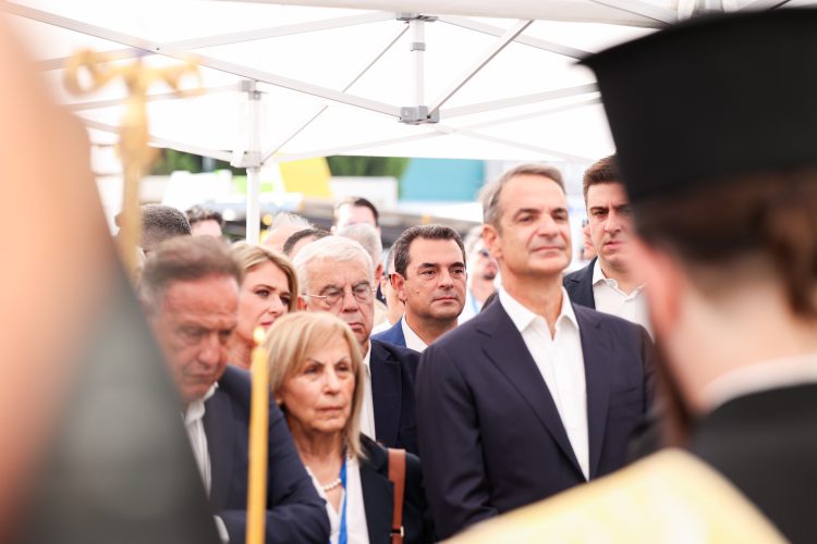 Με τον Κυριάκο Μητσοτάκη στα εγκαίνια της ΔΕΘ, ο Κώστας Σκρέκας