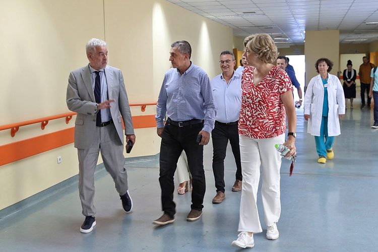 Η Περιφέρεια ενισχύει με 21 μηχανήματα  την Μονάδα Εντατικής Νοσηλείας Νεογνών του Πανεπιστημιακού