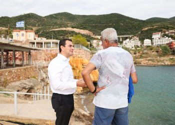Μαζί με τους ανθρώπους της Βόρειας Εύβοιας, ο Σκρέκας