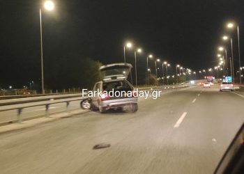 Τροχαίο στους Ταξιάρχες: Ι.Χ. καρφώθηκε στη διαχωριστική νησίδα στην εθνική Τρικάλων–Λάρισας