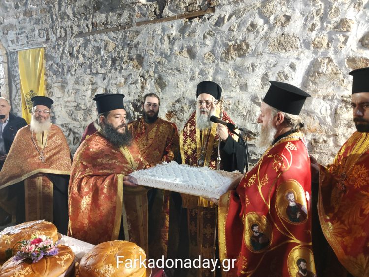Λαμπρός ο εορτασμός της Αγίας Αικατερίνης στην Κρήνη με πλήθος πιστών