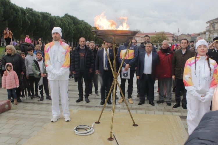 Η ‘Άφιξη της Φλόγας των Χειμερινών Ολυμπιακών Αγώνων στην Πύλη