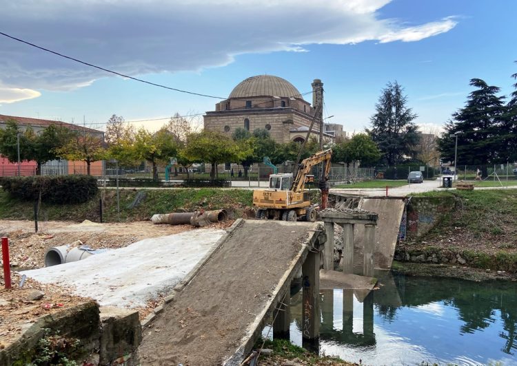 Τέλος για την πεζογέφυρα Αγίου Κωνσταντίνου στα Τρίκαλα
