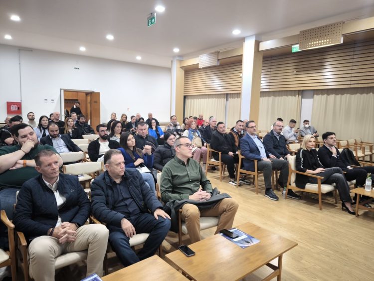 Δυναμικά ξεκίνησε ο νέος κύκλος εκπαιδευτικών ημερίδων του Επιμελητηρίου Τρικάλων – Έντονο το ενδιαφέρον των επιχειρηματιών