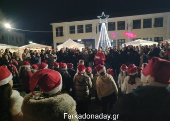 Σε γιορτινή ατμόσφαιρα η φωταγώγηση του χριστουγεννιάτικου δέντρου στην Οιχαλία