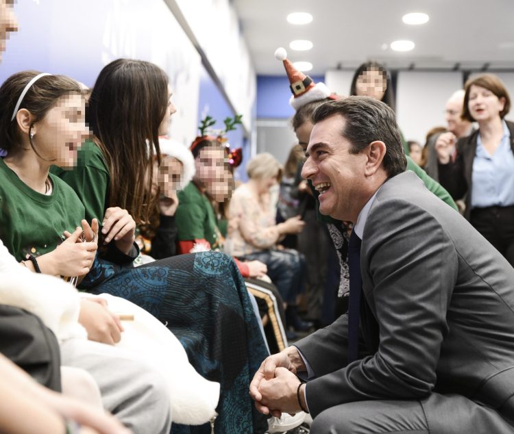 Ευχές του Γραμματέα της Ν.Δ. Κώστα Σκρέκα για τα Χριστούγεννα