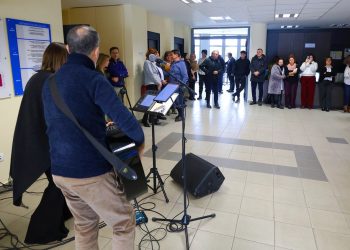 Η έκπληξη του Κουρέτα στους εργαζόμενους της Περιφέρειας