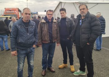 Η ΕΒΕ Φαρκαδόνας στο πλευρό των αγροτών στο μπλόκο