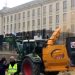 Αγρότες «μπλοκάρουν» τη Γαλλία: Οργή για τη ζωονόσο και φόβοι για τη Mercosur